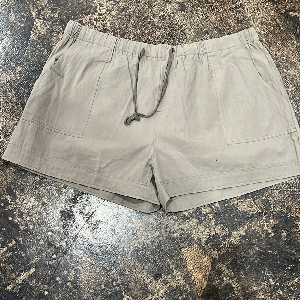 Drawstring shorts
